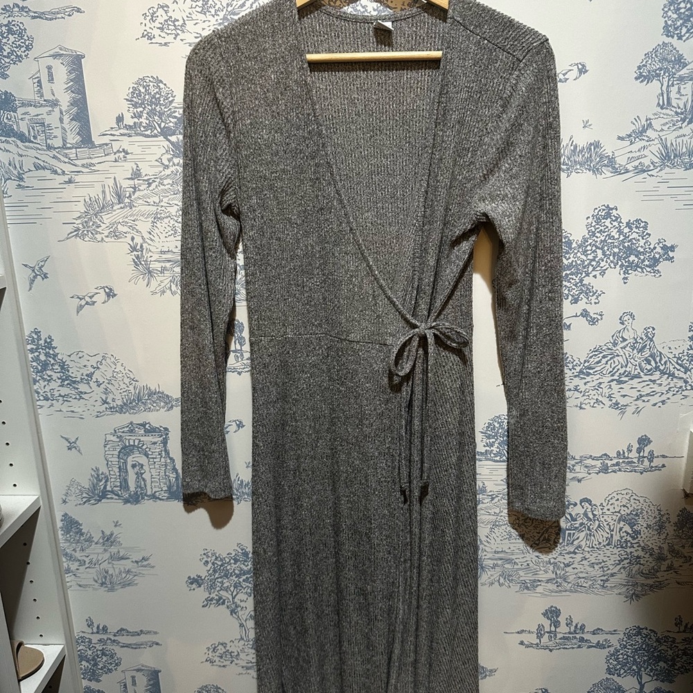 Old Navy Gray Long Sleeve Wrap Dress